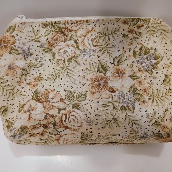 New Zippy Make-Up Cosmetics Toiletries Mini Travel Bag Ivory Lavender Floral - Picture 2 of 7